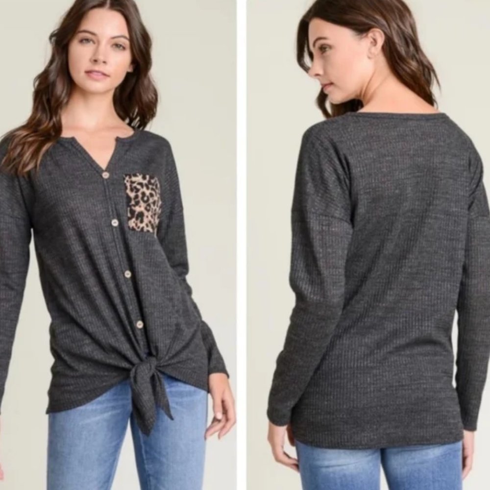 ✨ Wild Waffle Knit 💛🖤💛🖤 leopard pocket top